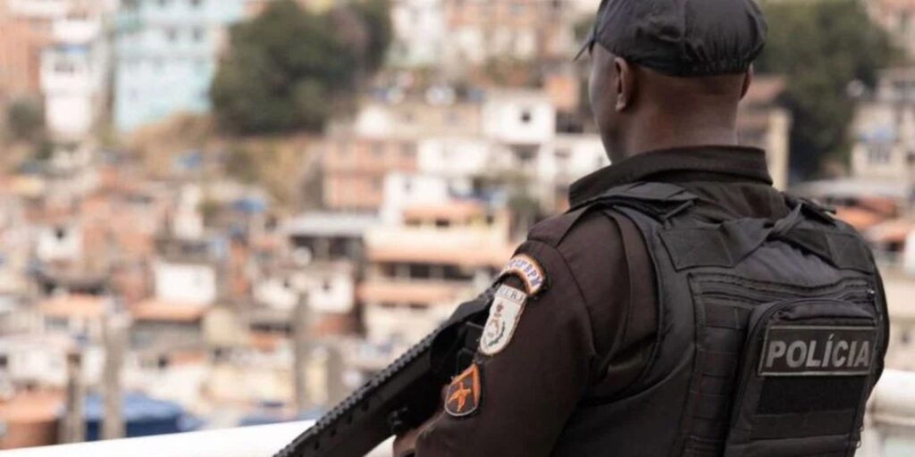 mprj-denuncia-policiais-por-crimes-durante-operacao-em-favelas-do-rio
