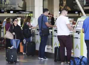 infraero:-aeroportos-esperam-120-mil-passageiros-no-carnaval