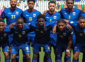 tubaroes-azuis-nadam-contra-a-corrente-rumo-a-copa-2026