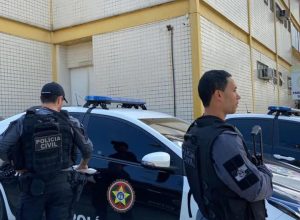 rapper-oruam,-a-mae-e-o-irmao-sao-procurados-em-operacao-contra-o-cv