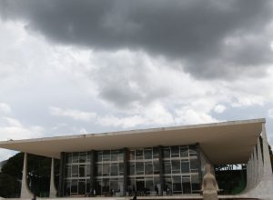 tarifaco:-stf-libera-julgamento-do-processo-contra-eduardo-bolsonaro
